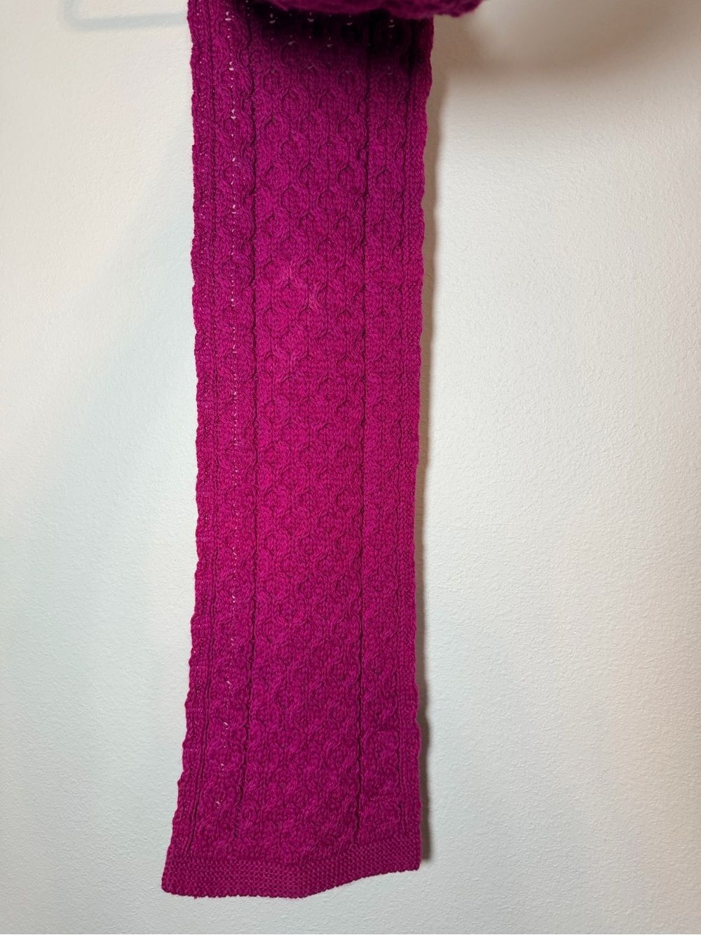 Aran Crafts Ireland Cable Knit Merino Wool Scarf Magenta Pink - Picture 6 of 8